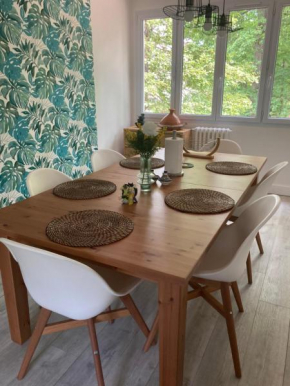 Élégant et lumineux appartement familial dans un écrin de verdure proche Versailles et Paris, avec parking